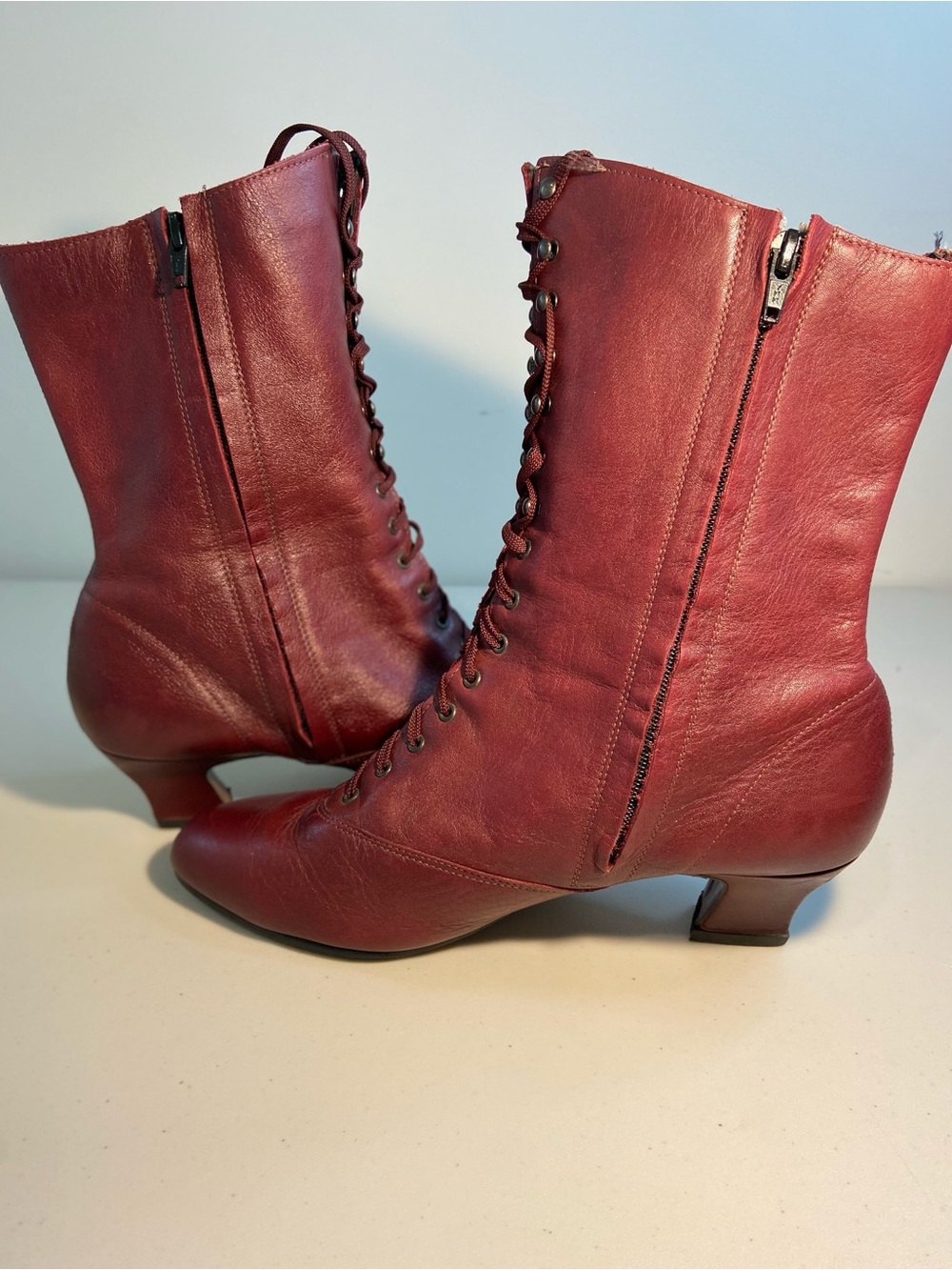 Women's Lace-Up Mid-Calf Leather Boots in Burgundy